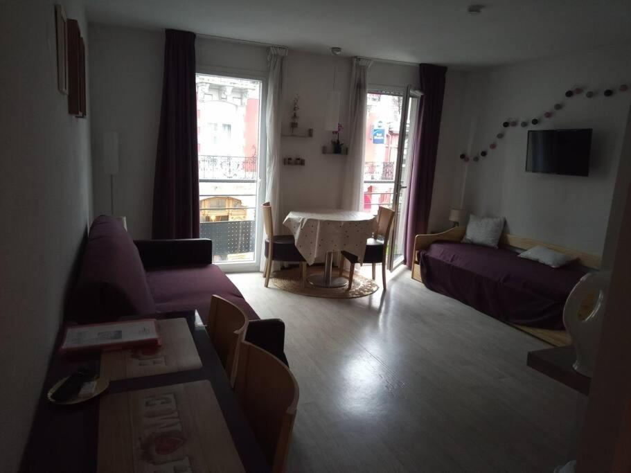 Agreable Studio Familial A Lourdes, Proche Gare Ngoại thất bức ảnh