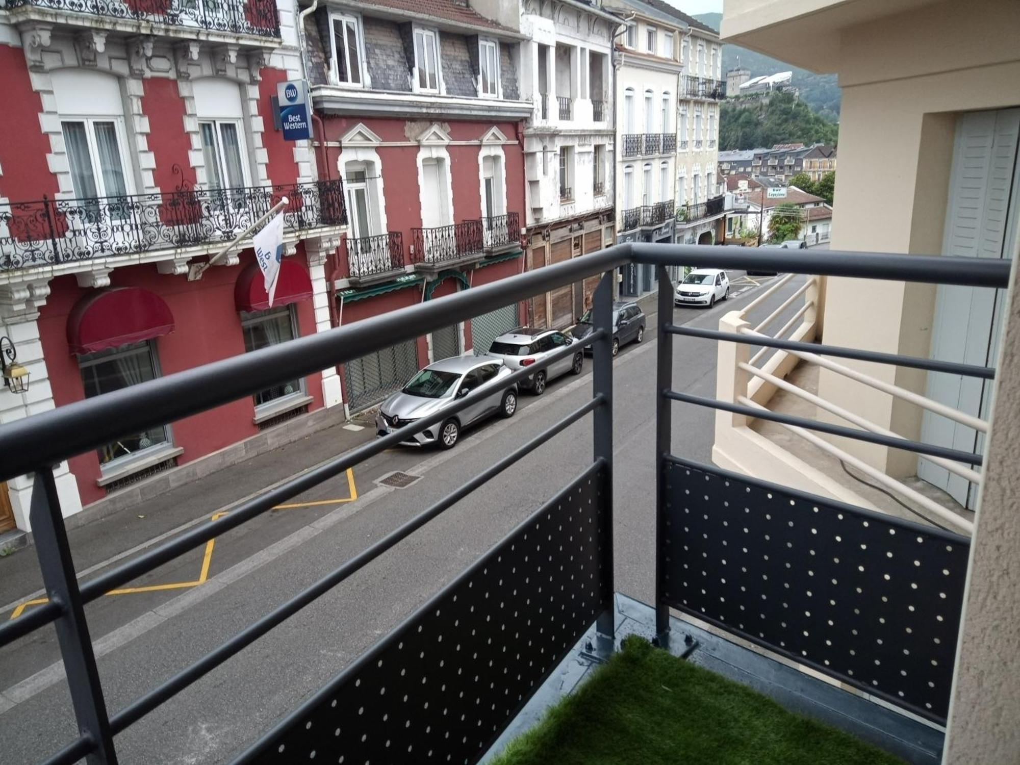 Agreable Studio Familial A Lourdes, Proche Gare Ngoại thất bức ảnh